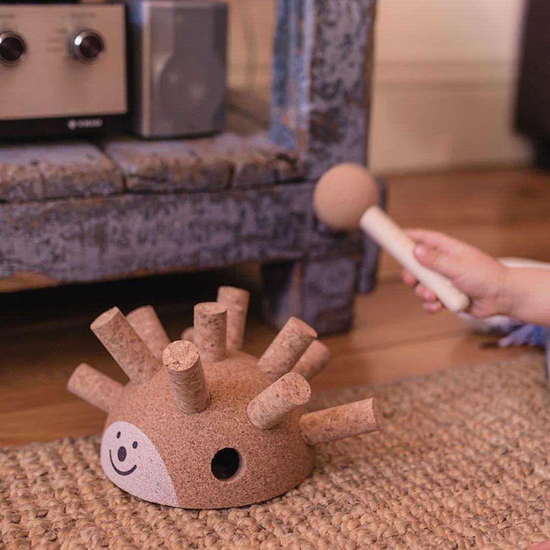 Elou: Hedgehog (cork hammering toy) - Image 2