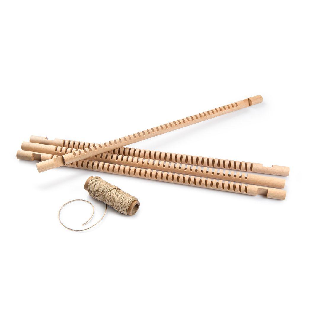 A Grapat DIY set to make a wooden frame. Consist hemp rope and four sticks that can be assembled at home.