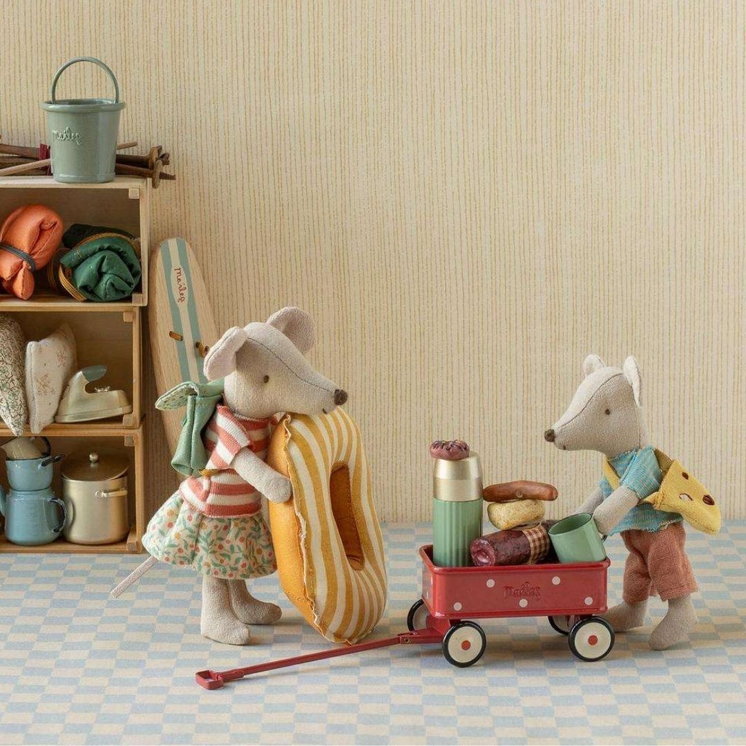 2-maileg-miska-za-vrtec-z-nahrbtnikom-kindergarten-trycycle-mouse-176204-00