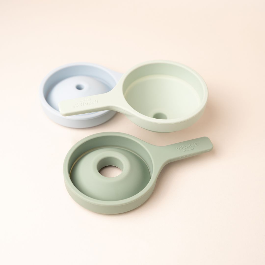 inspire-my-play-playtray-nesting-funnels-green-zlozljivi-silikonski-lijaki-za-senzoricno-igro-2