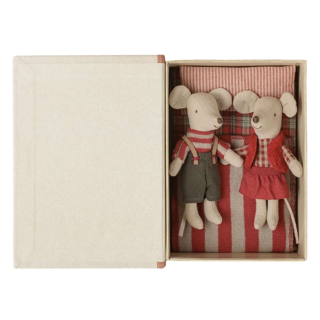 Maileg: Twin Mice in a Christmas Book - Image 2
