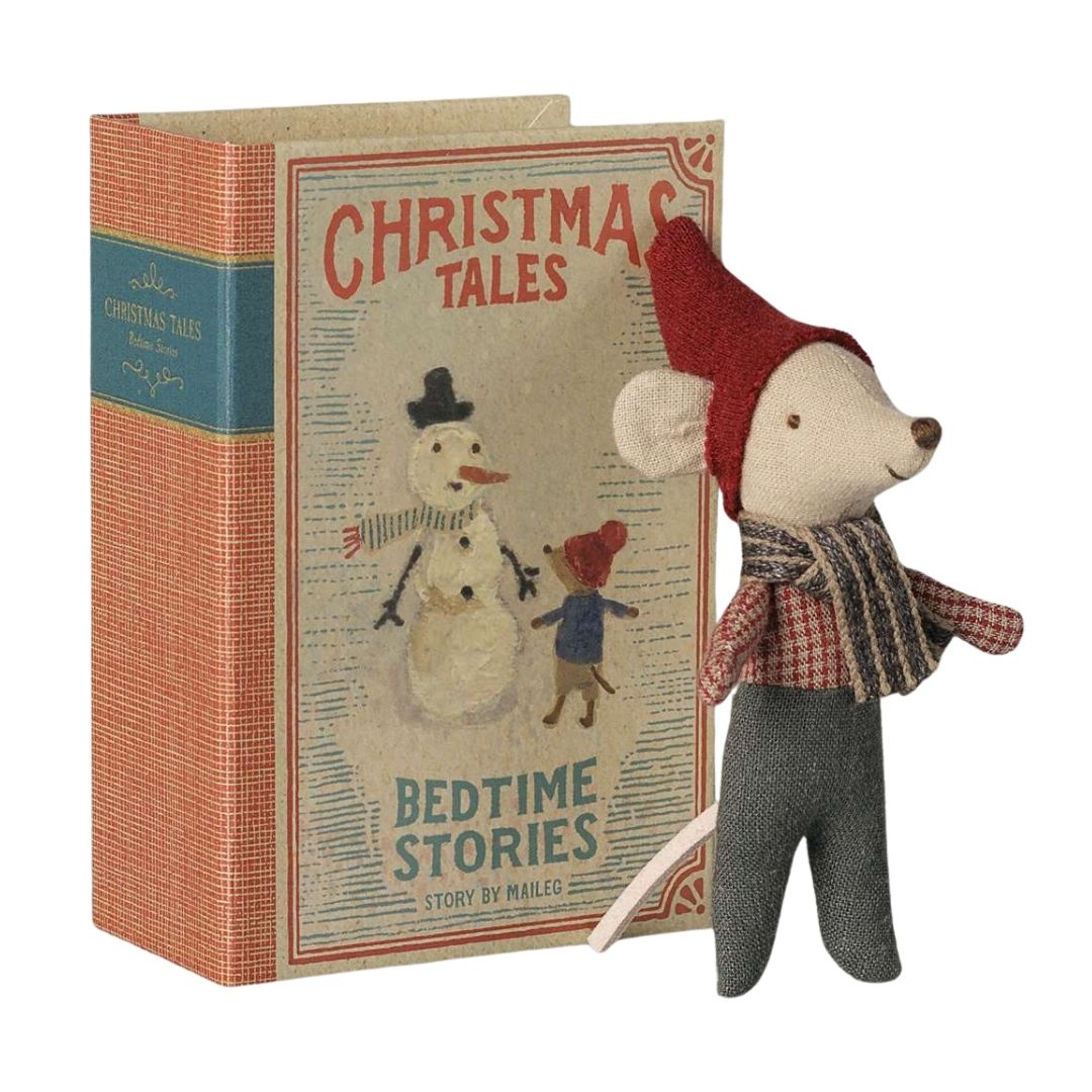 Maileg: Baby Mouse in a Christmas Book
